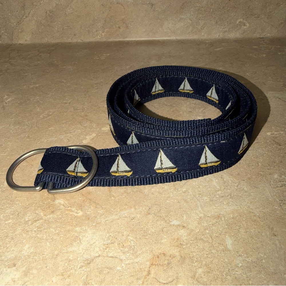 L.L. Bean D-Ring Ribbon Belt with Nautical Sailboat Pattern in Dark Blue Med/Lg